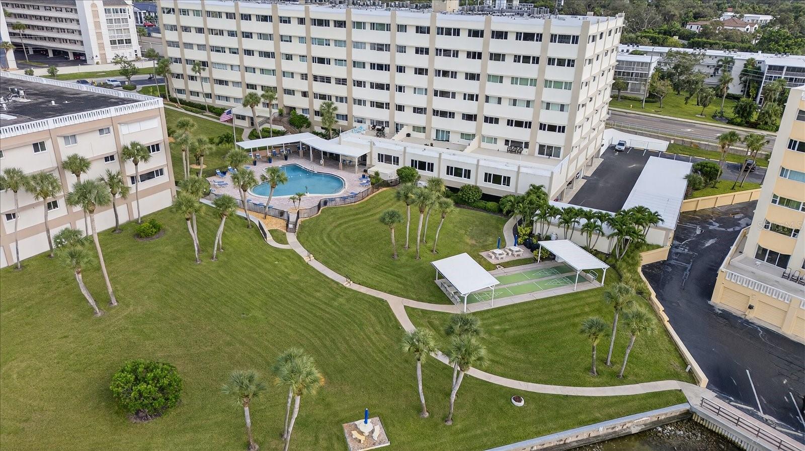 HARBOUR CLUB CONDO 3 - Residential