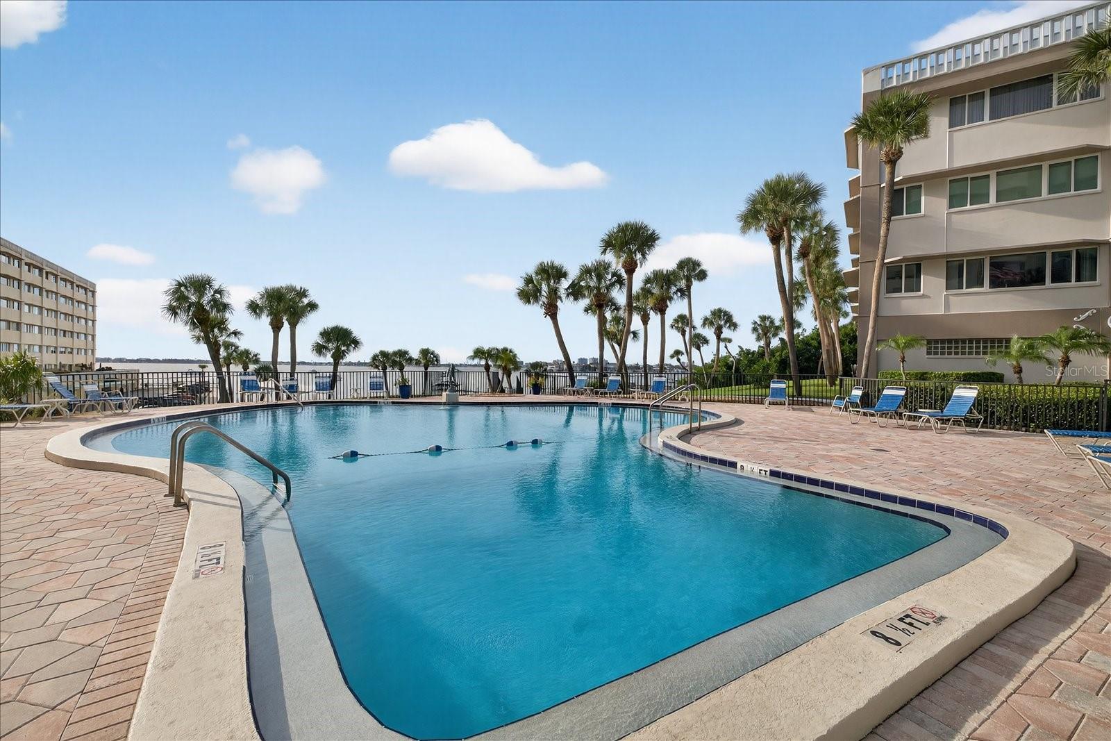 HARBOUR CLUB CONDO 3 - Residential