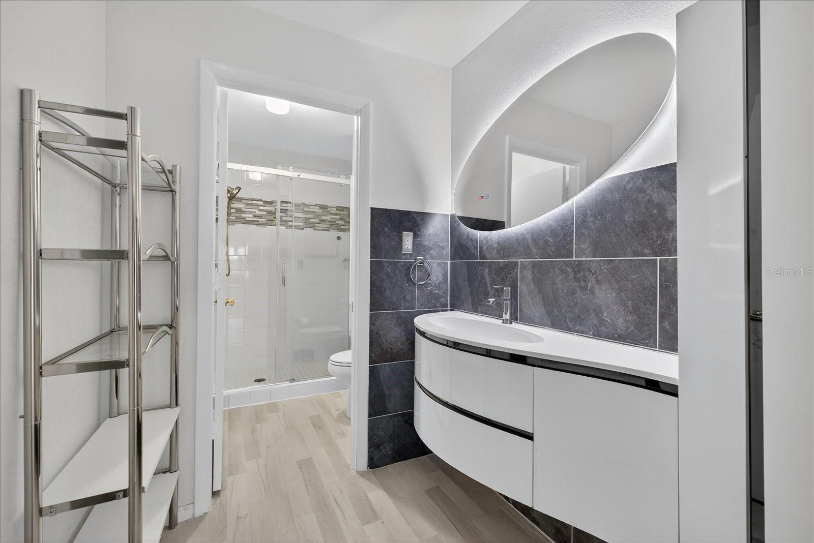 HARBOUR CLUB CONDO 3 - Residential