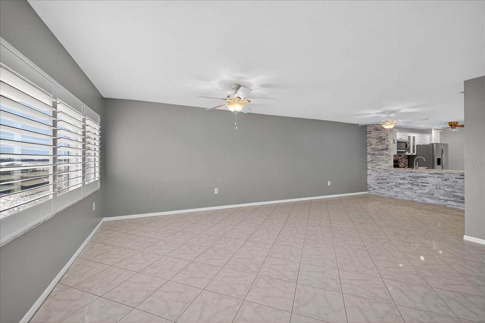 HARBOUR CLUB CONDO 3 - Residential