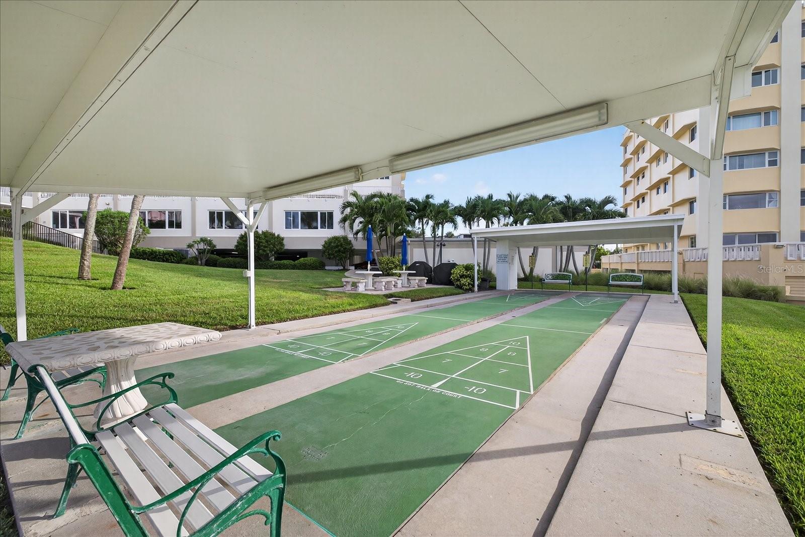 HARBOUR CLUB CONDO 3 - Residential