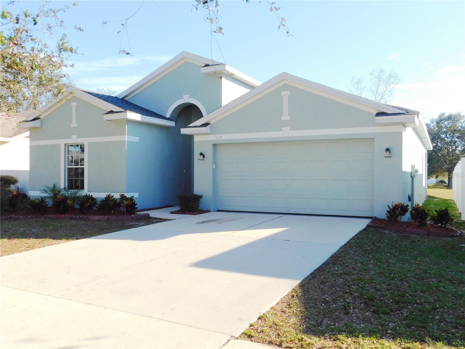 504 MAGNOLIA POINTE COURT