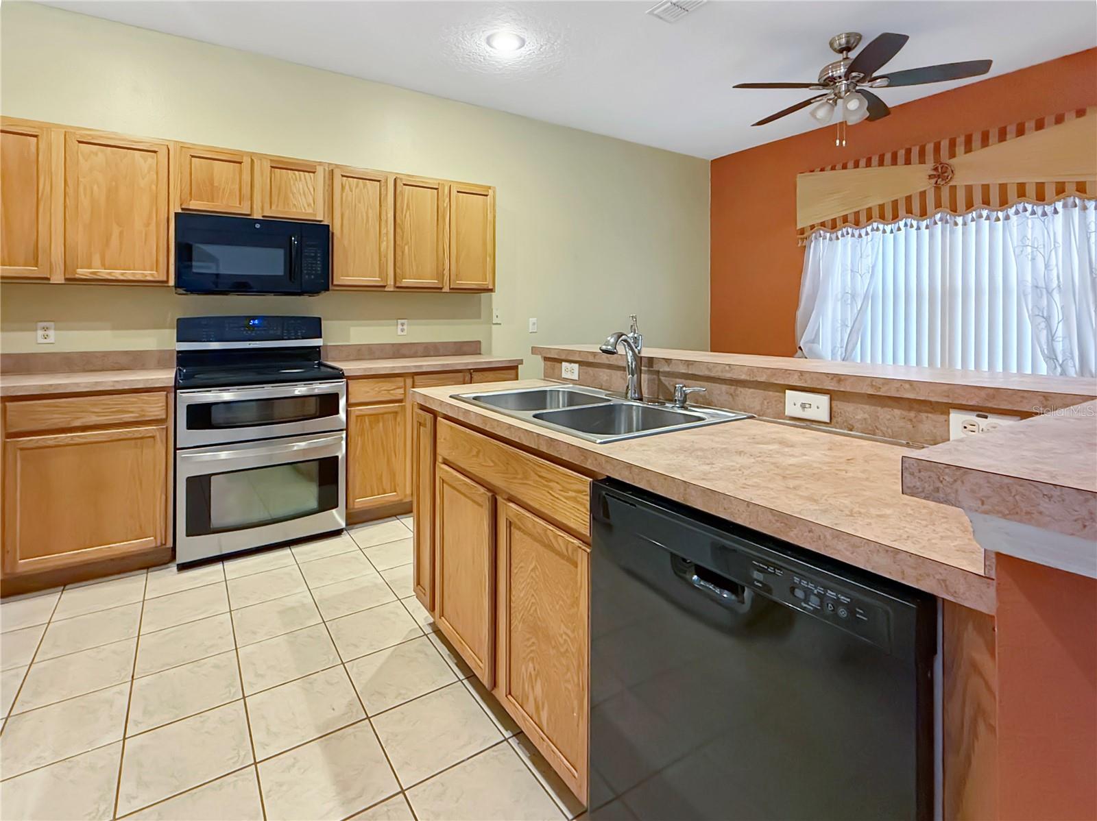 BRIGHTON LAKES P2 - Residential Lease