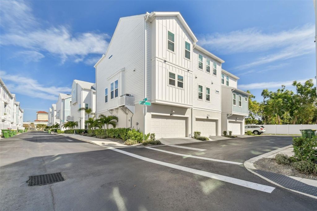 Photo of 2500 Boone Court, Sarasota, FL 34237 (MLS # A4655685)