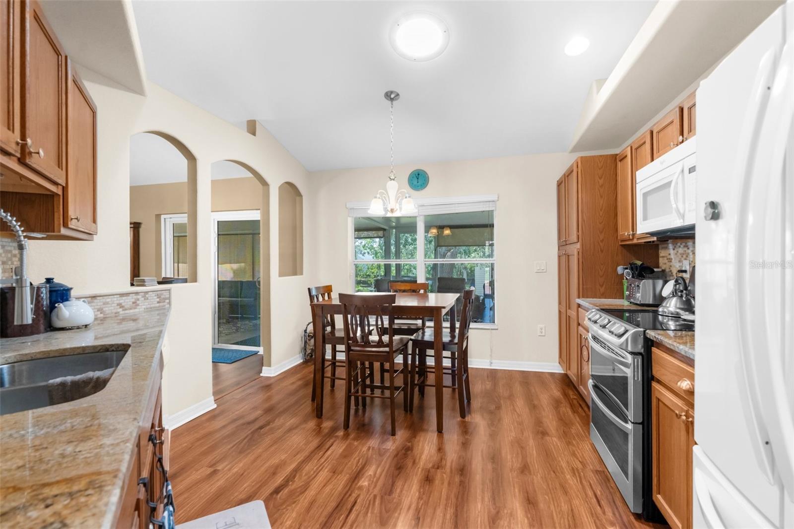 13444 ENGLISH PARROT ROAD