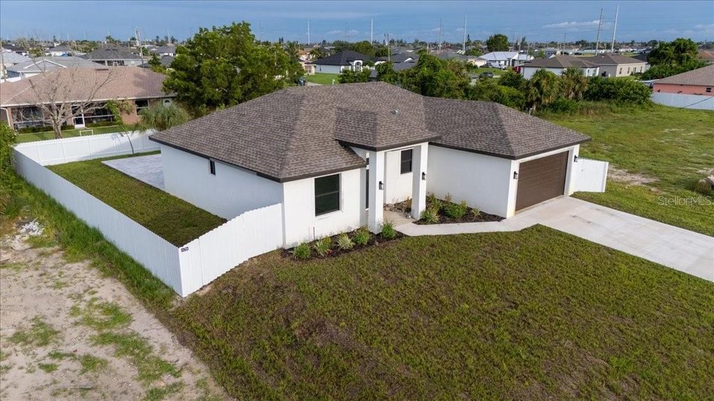 Photo of 2513 NW 9th Avenue, Cape Coral, FL 33993 (MLS # GC534593)