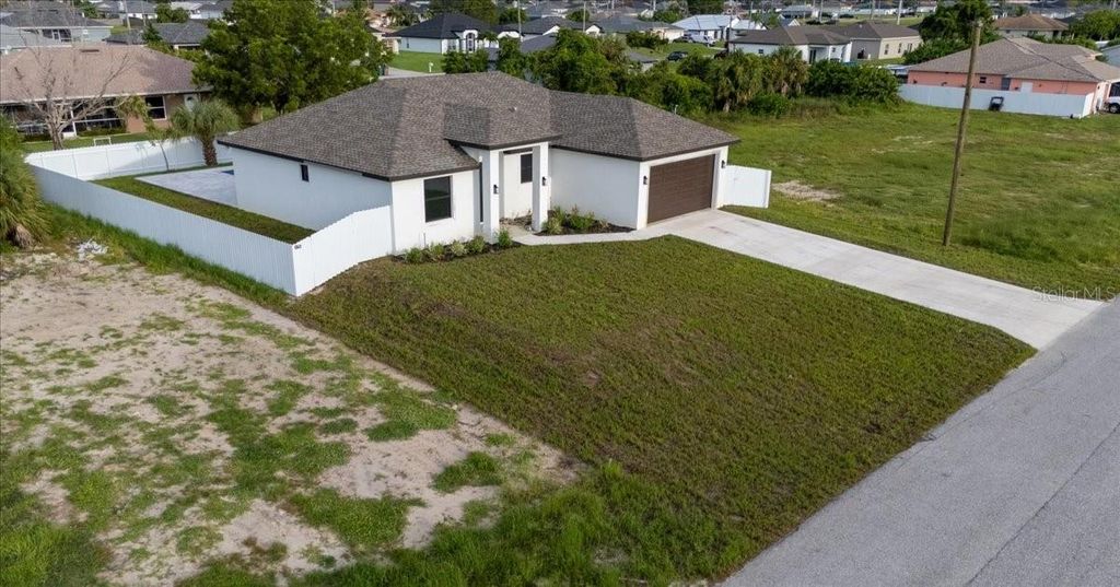 Photo of 2513 NW 9th Avenue, Cape Coral, FL 33993 (MLS # GC534593)