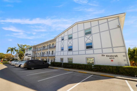 Photo of 400 Glennes Lane #206, Dunedin, FL 34698 (MLS # W7889695)