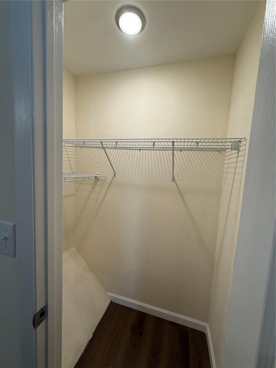 SUGARFOOT OAKS/LINTON OAKS - Residential Lease