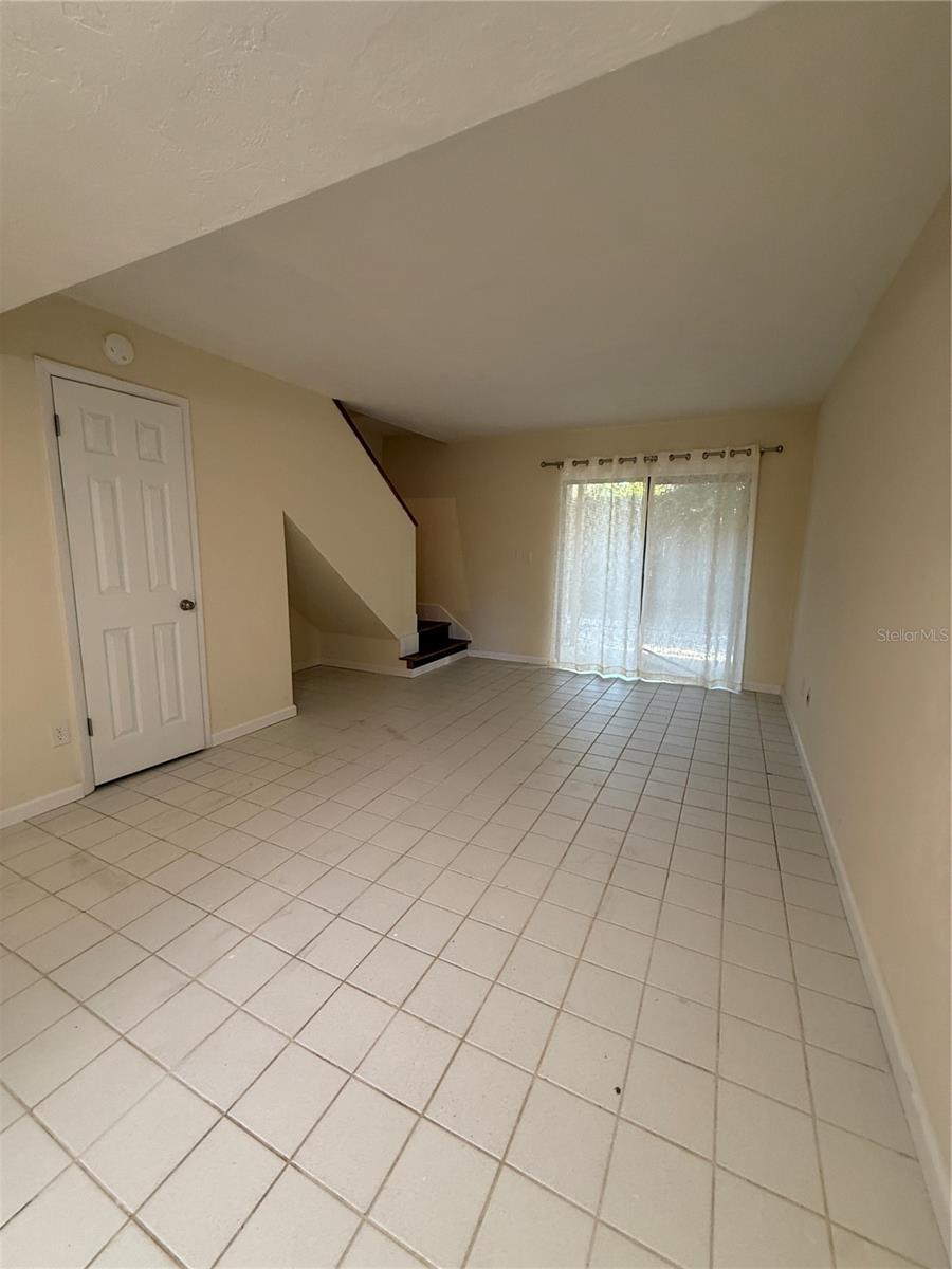 SUGARFOOT OAKS/LINTON OAKS - Residential Lease