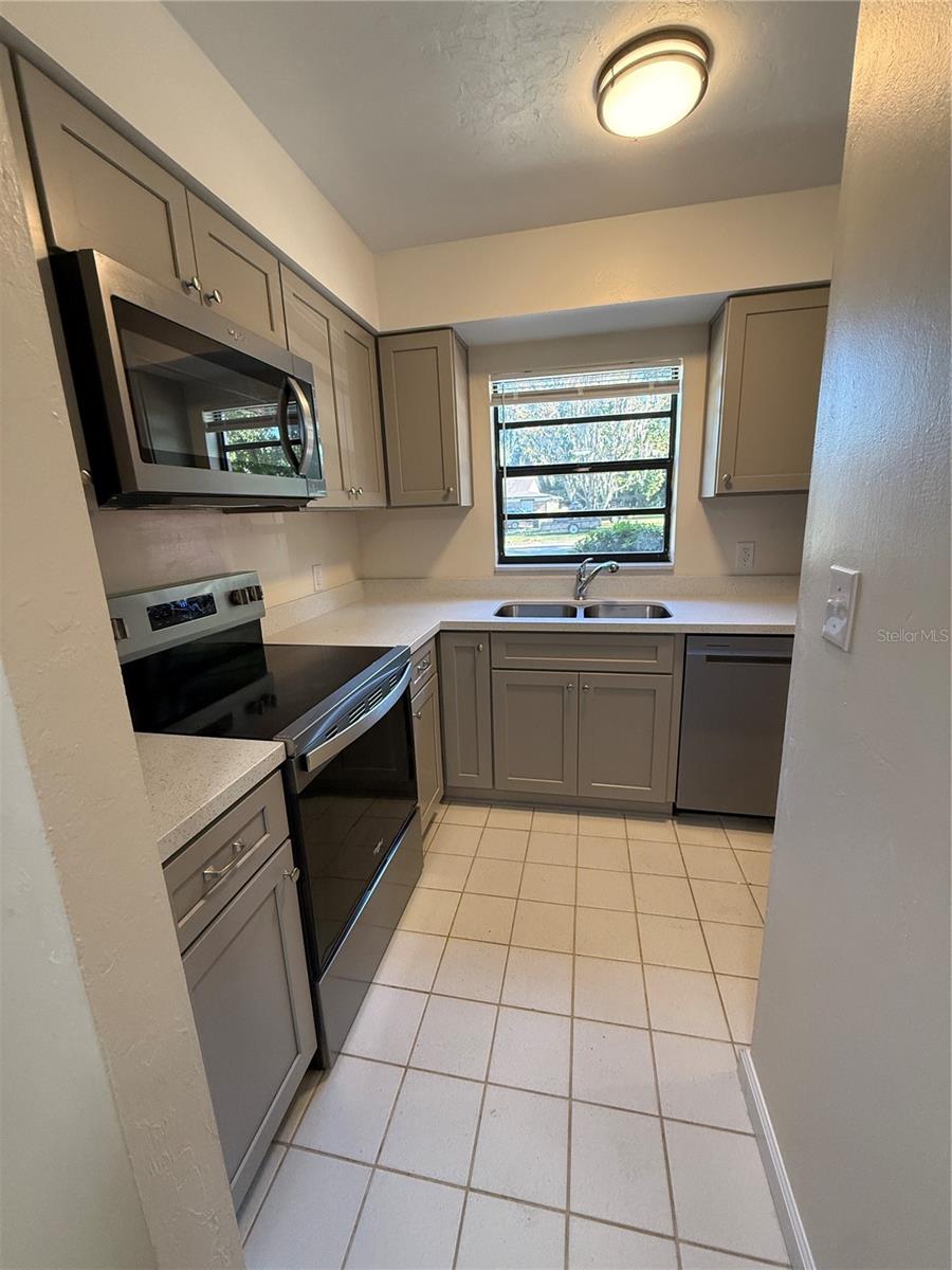 SUGARFOOT OAKS/LINTON OAKS - Residential Lease