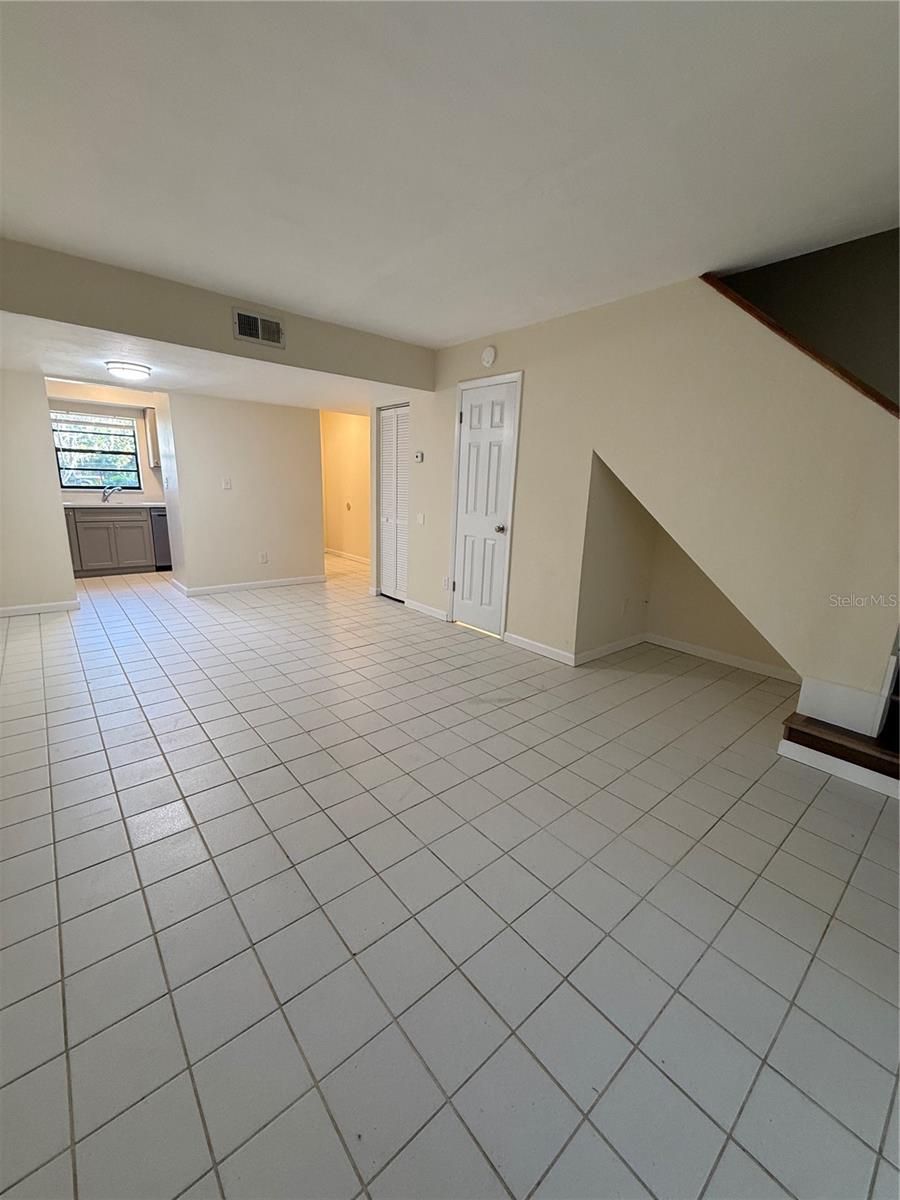 SUGARFOOT OAKS/LINTON OAKS - Residential Lease