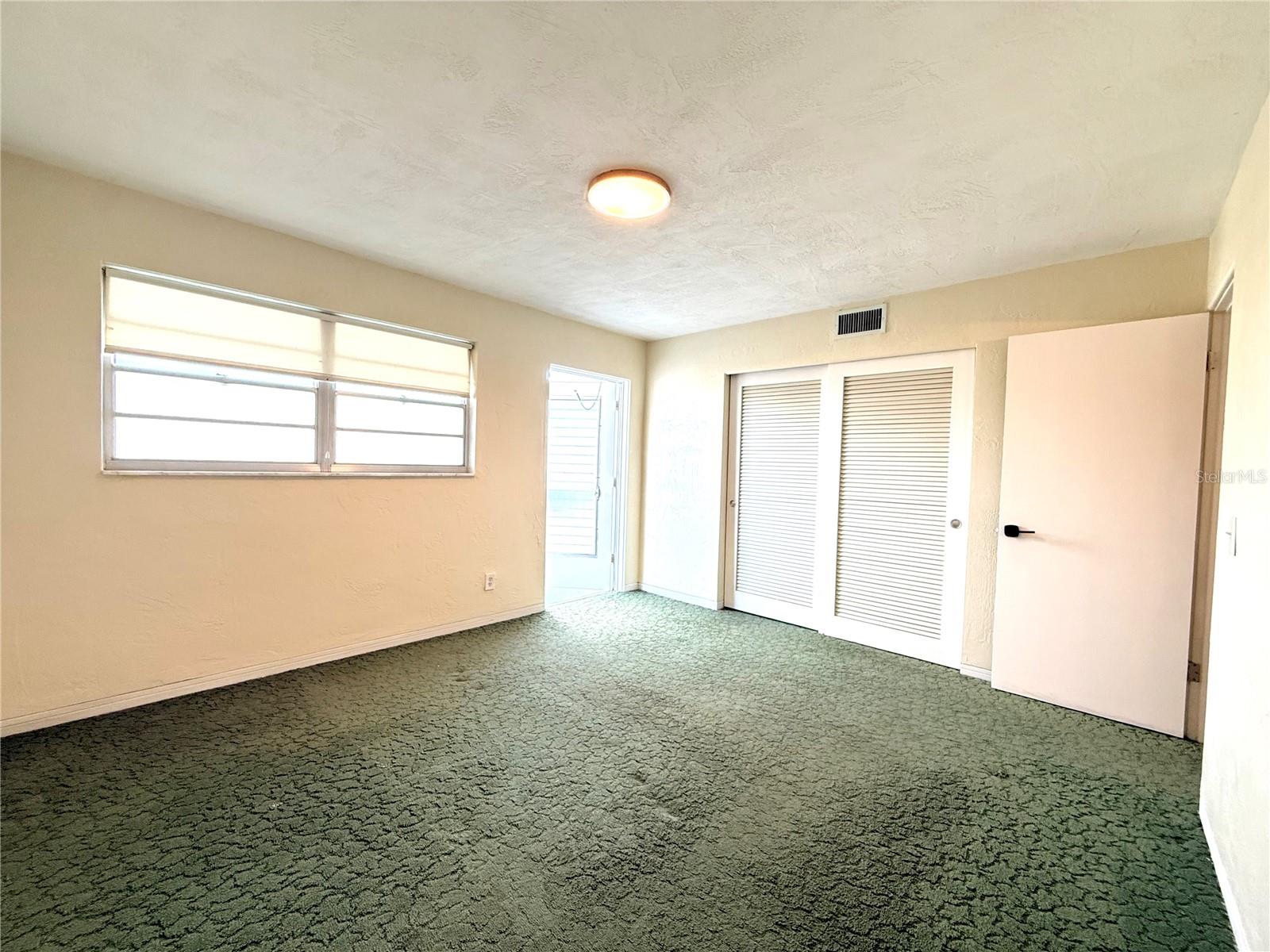 ON TOP OF THE WORLD - Residential