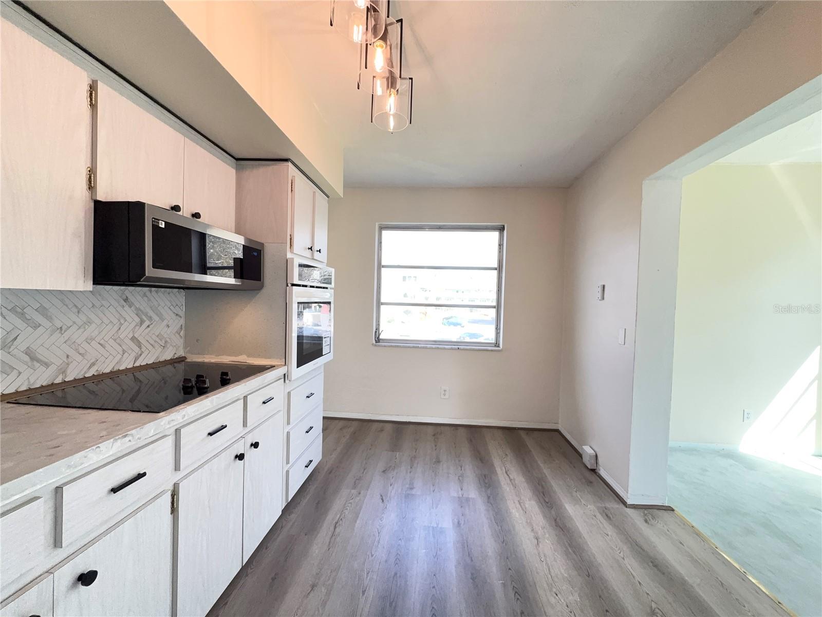 ON TOP OF THE WORLD - Residential