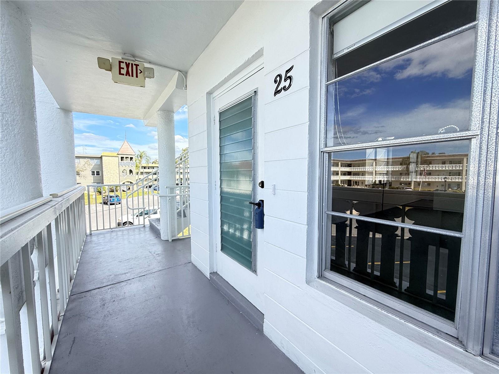 ON TOP OF THE WORLD - Residential