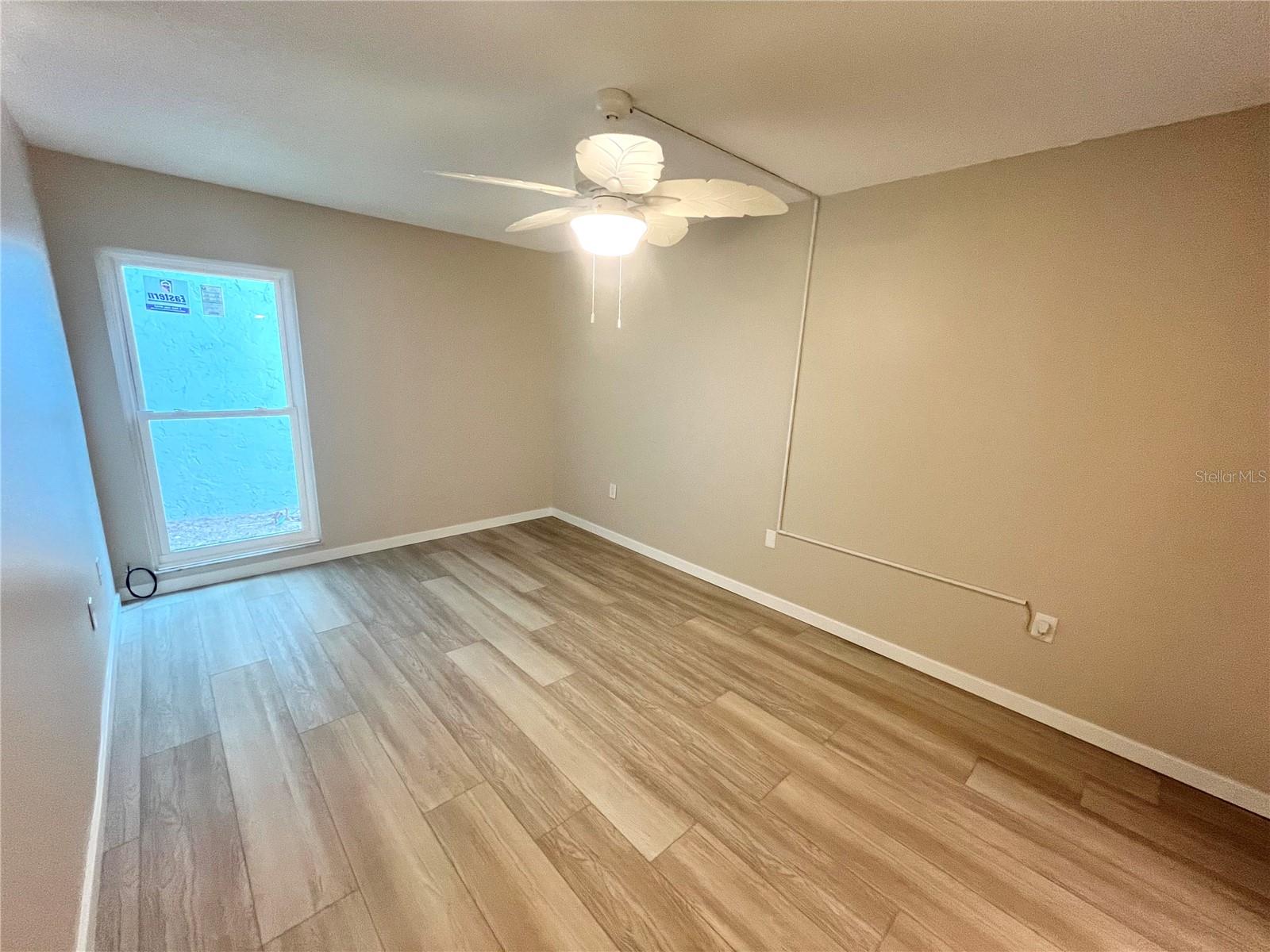 PENTHOUSE SHORES CONDO - Residential