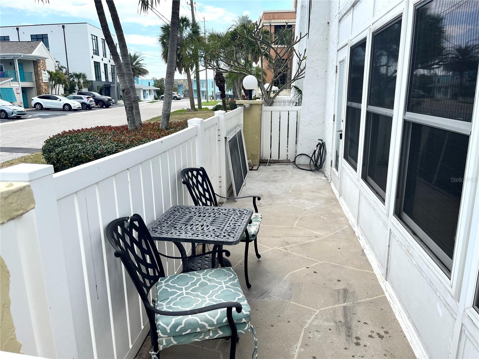 PENTHOUSE SHORES CONDO - Residential