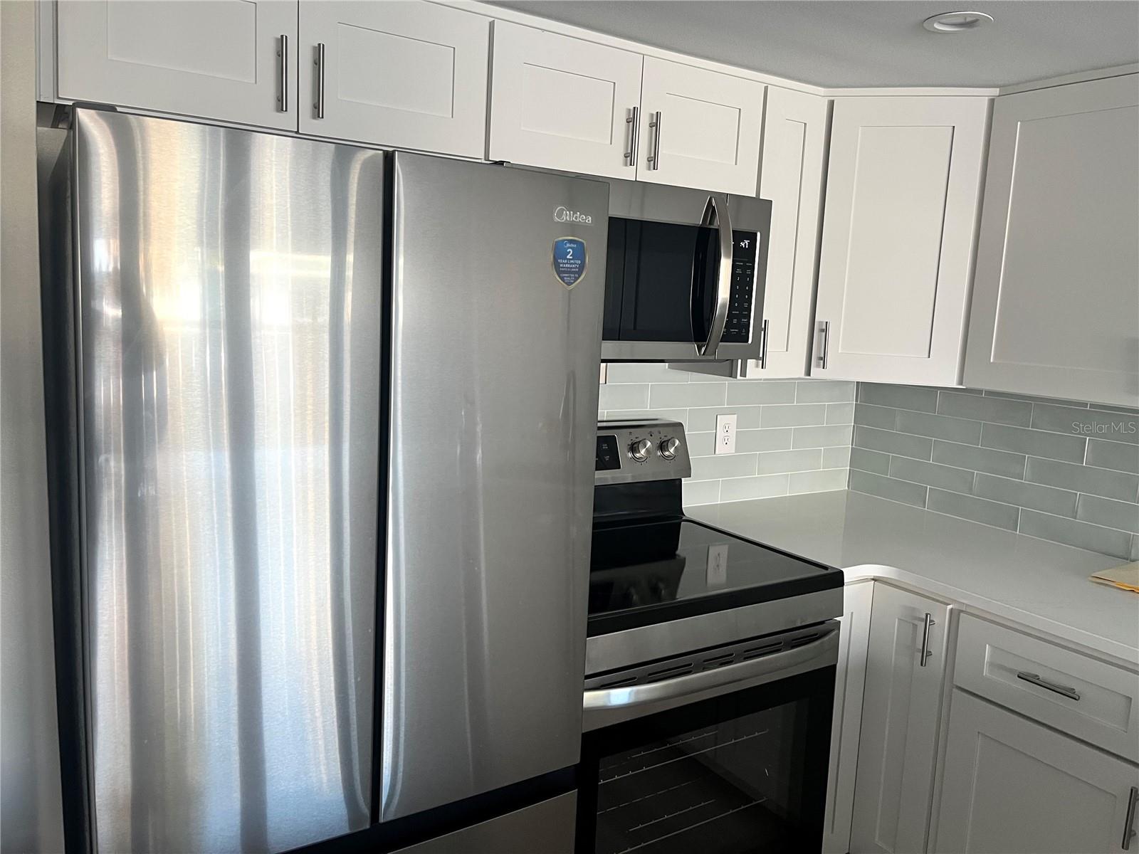 PENTHOUSE SHORES CONDO - Residential