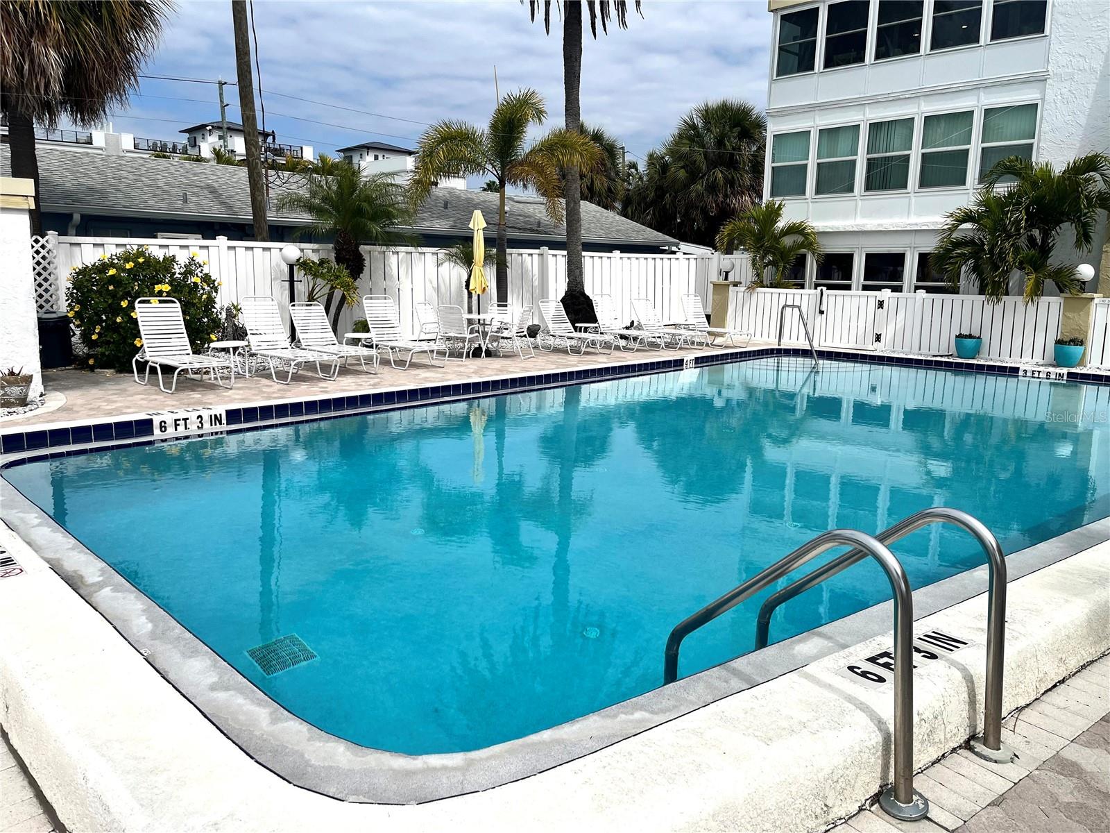 PENTHOUSE SHORES CONDO - Residential