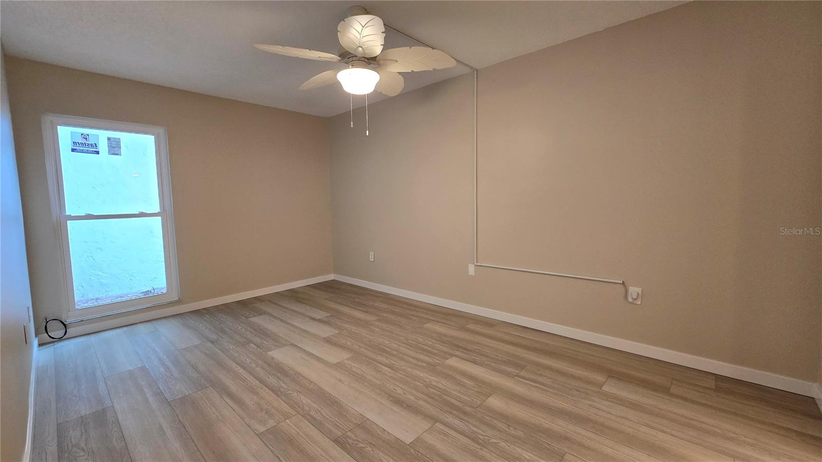 PENTHOUSE SHORES CONDO - Residential