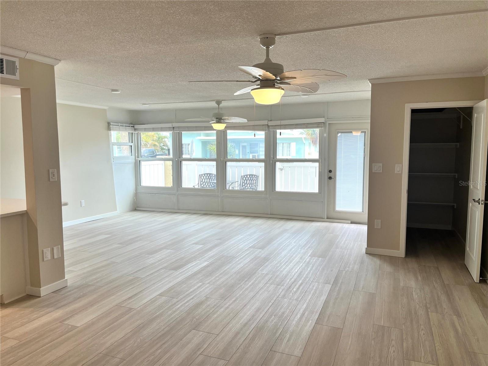 PENTHOUSE SHORES CONDO - Residential