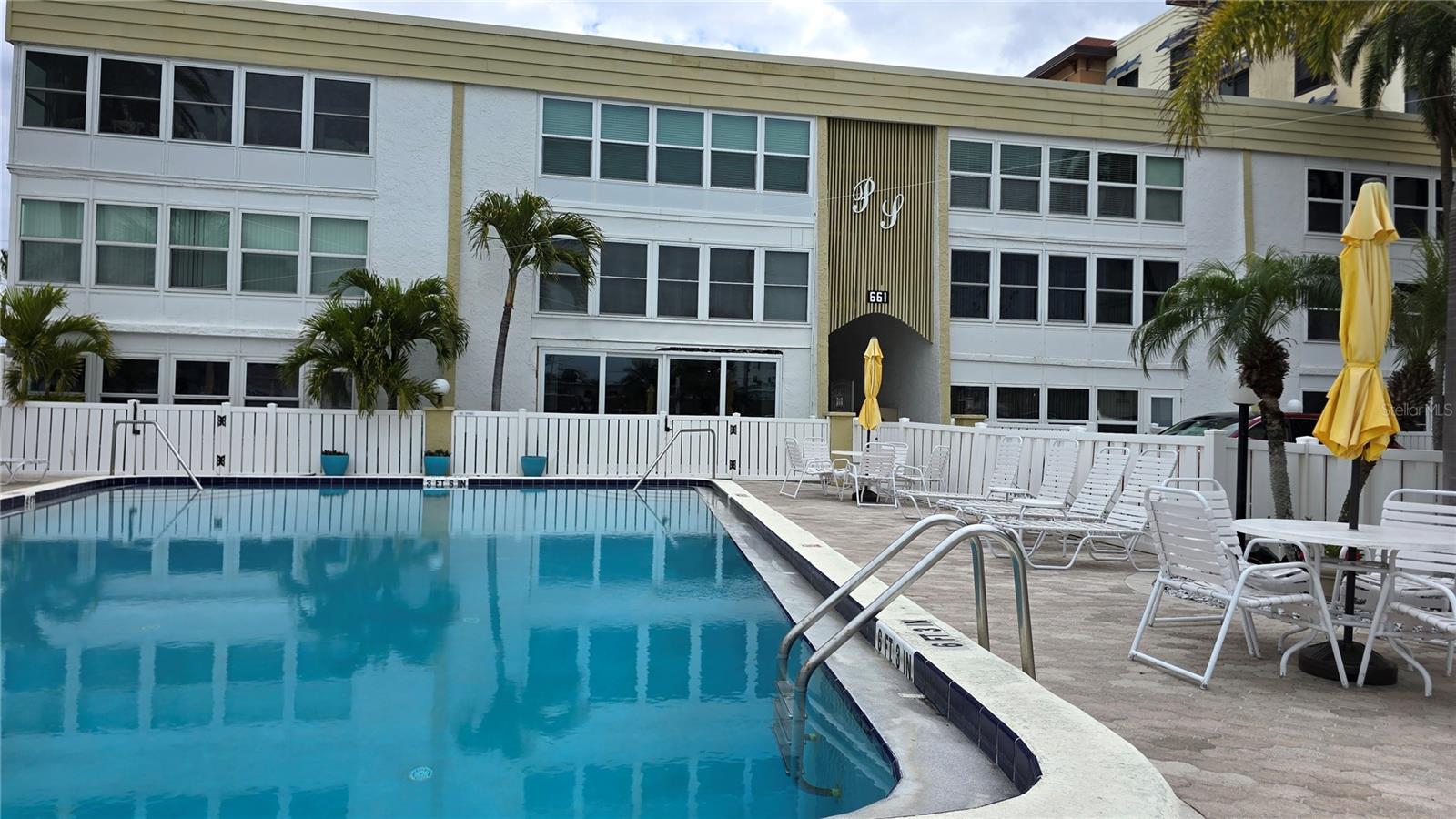 PENTHOUSE SHORES CONDO - Residential