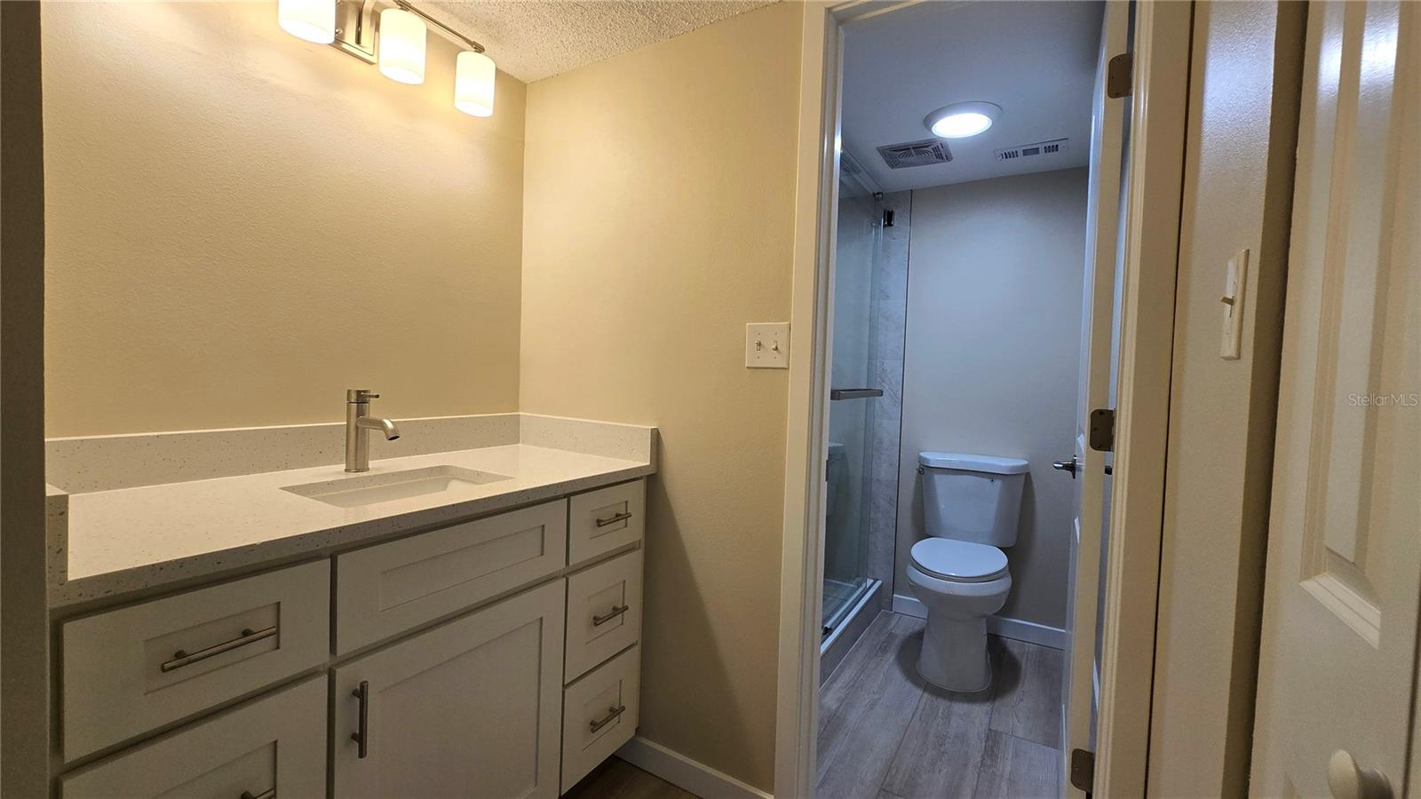 PENTHOUSE SHORES CONDO - Residential