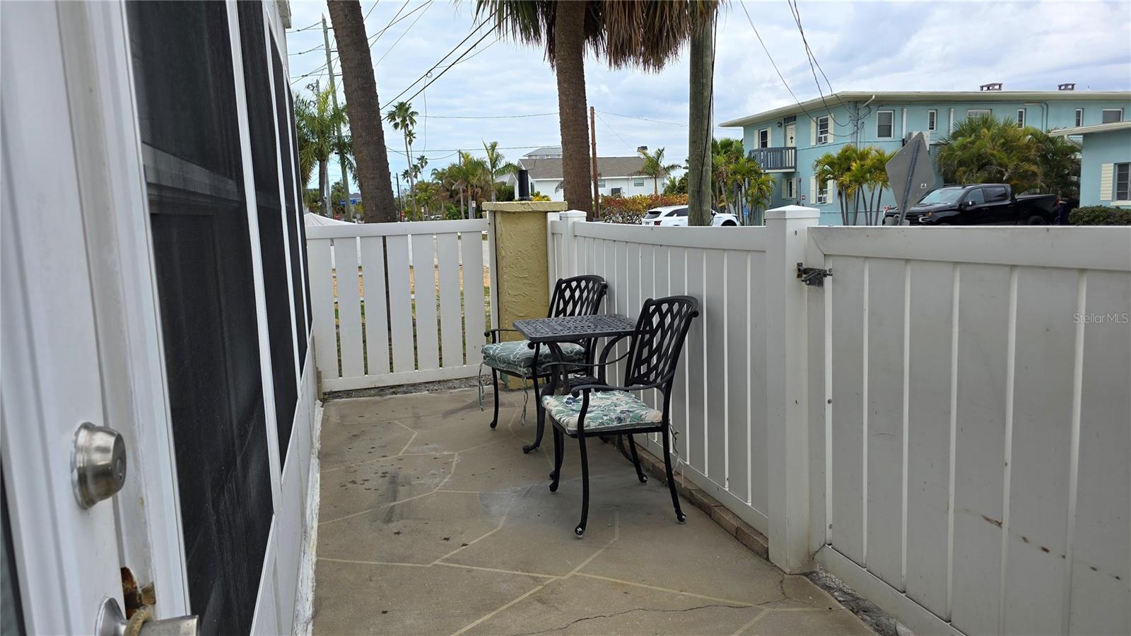 PENTHOUSE SHORES CONDO - Residential