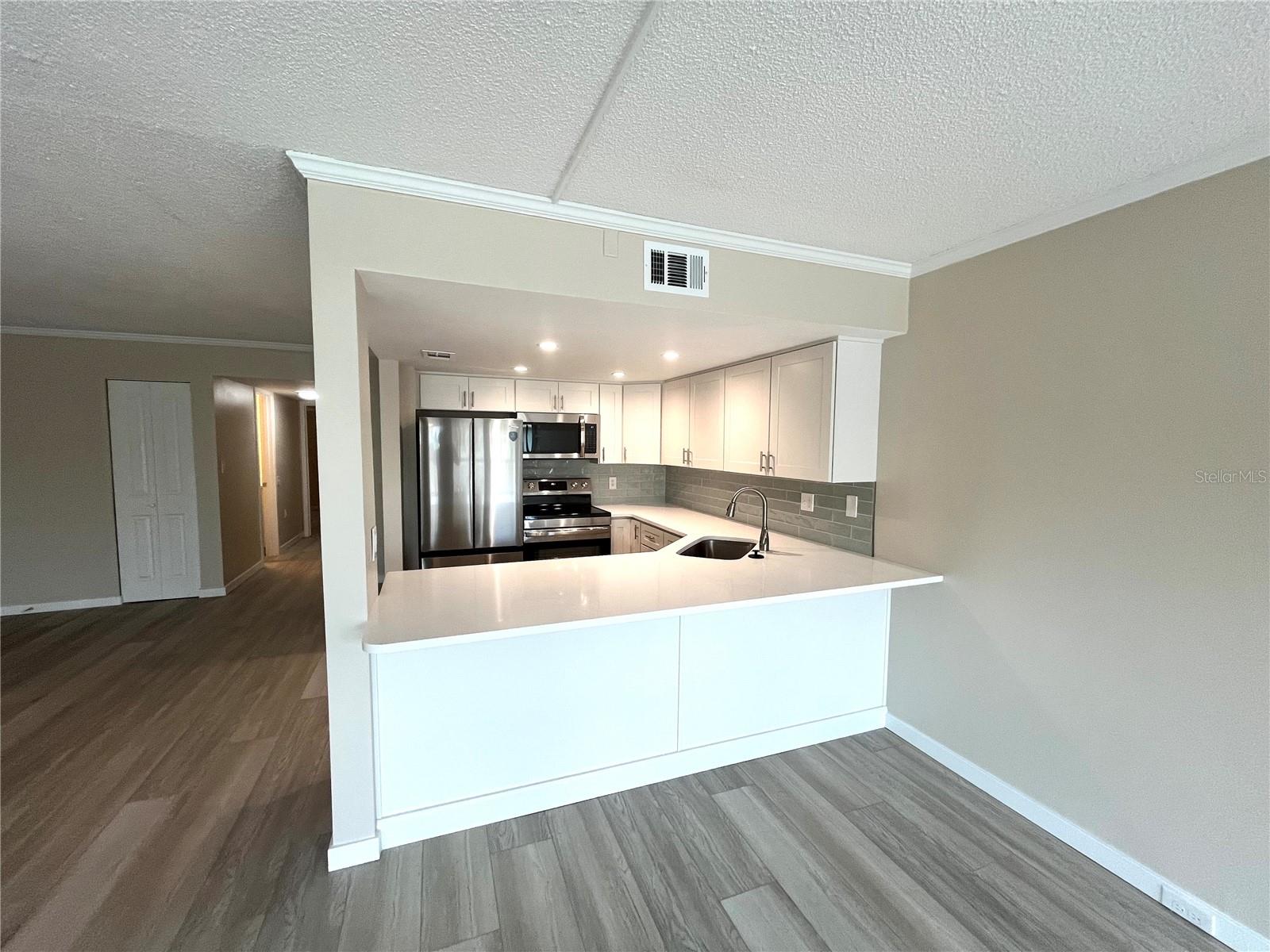 PENTHOUSE SHORES CONDO - Residential