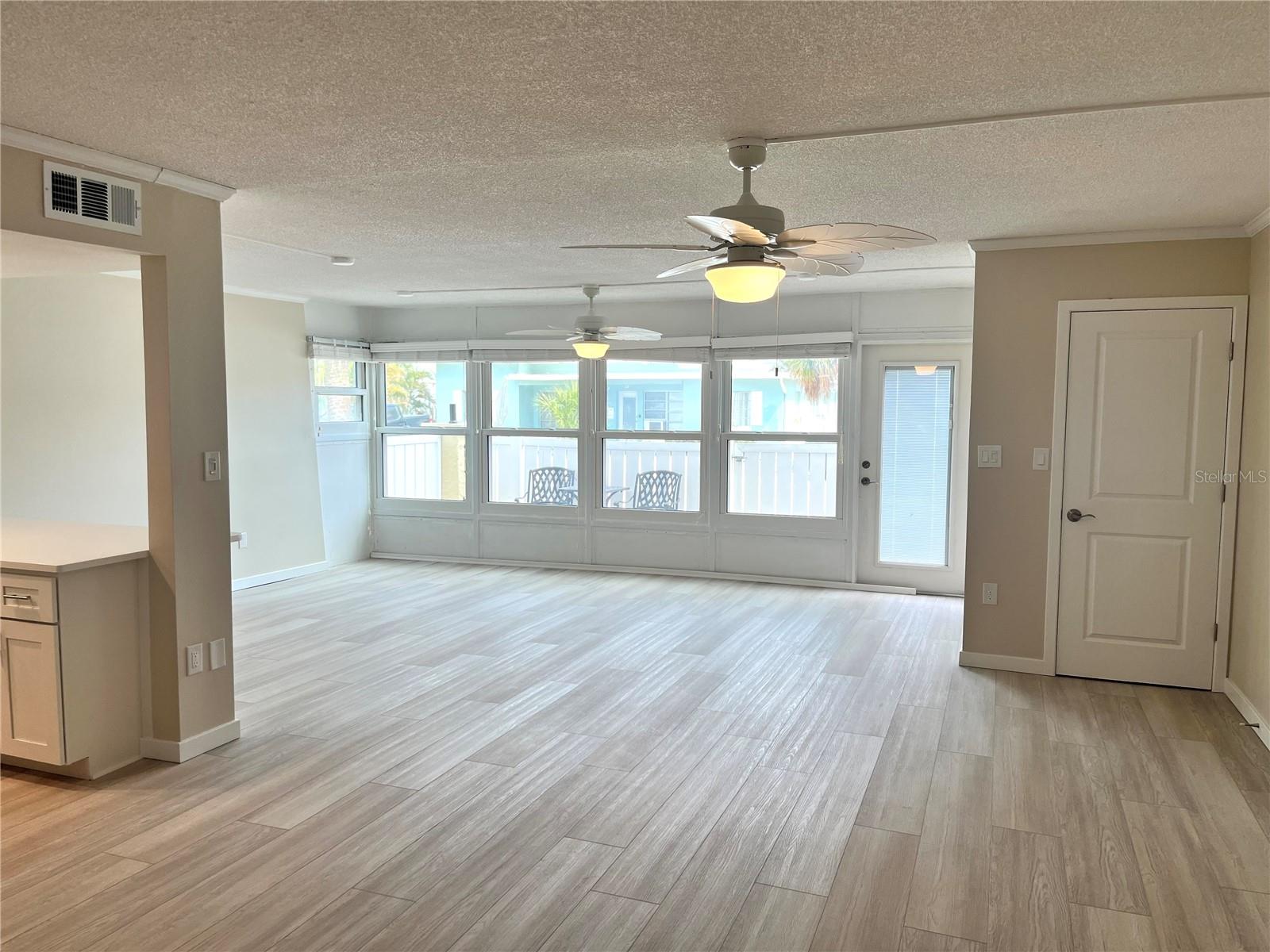 PENTHOUSE SHORES CONDO - Residential