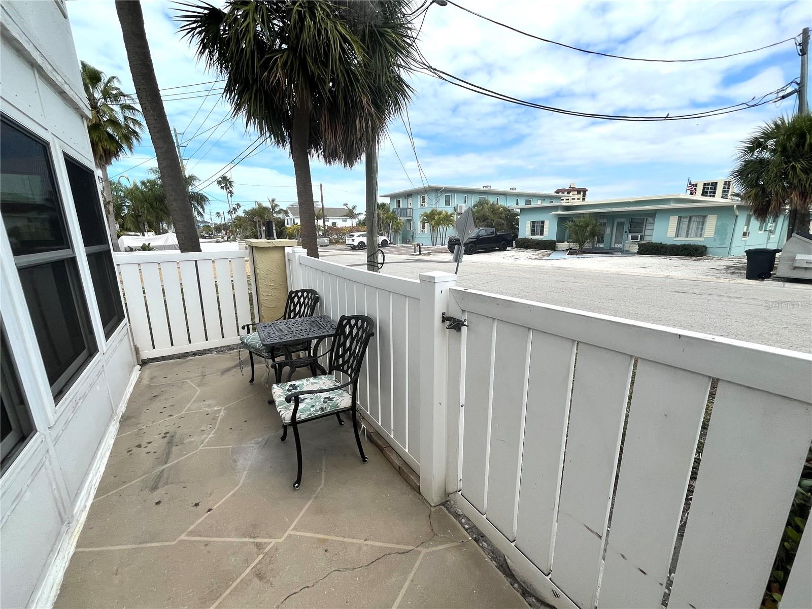 PENTHOUSE SHORES CONDO - Residential