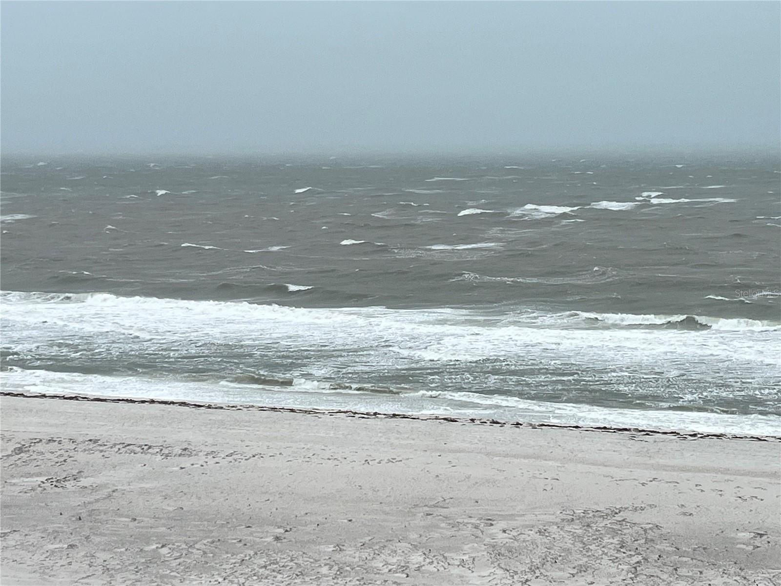 PENTHOUSE SHORES CONDO - Residential