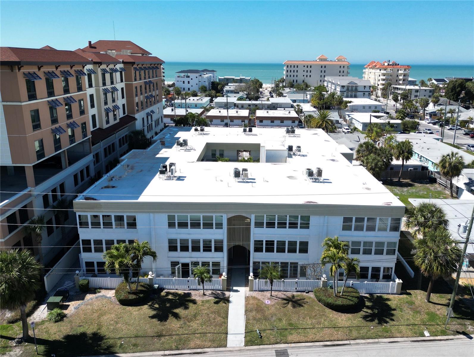 PENTHOUSE SHORES CONDO - Residential