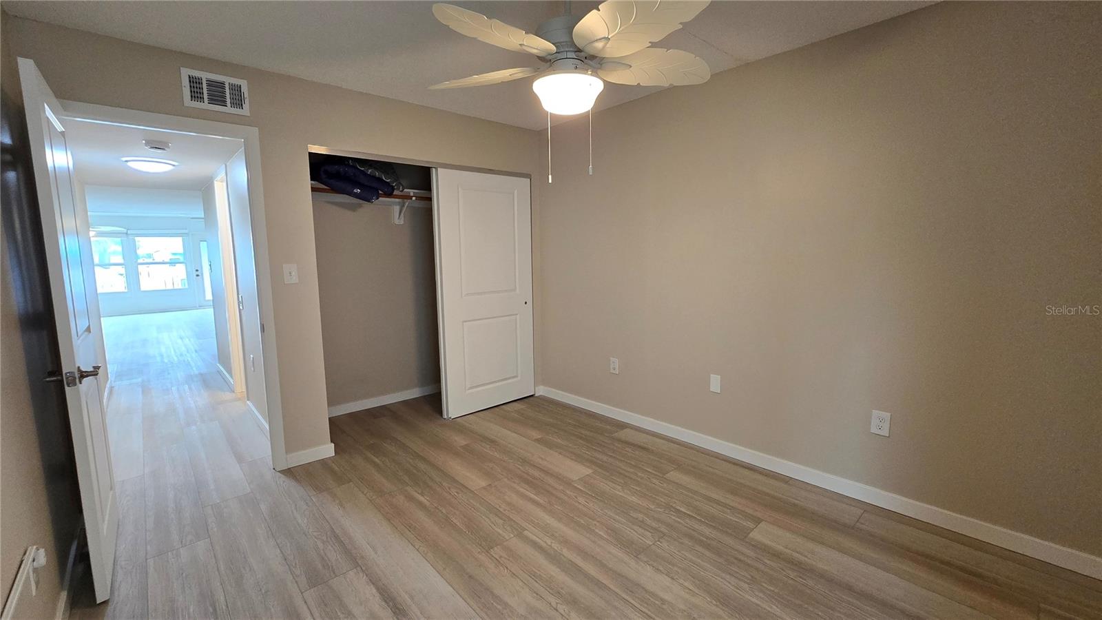 PENTHOUSE SHORES CONDO - Residential