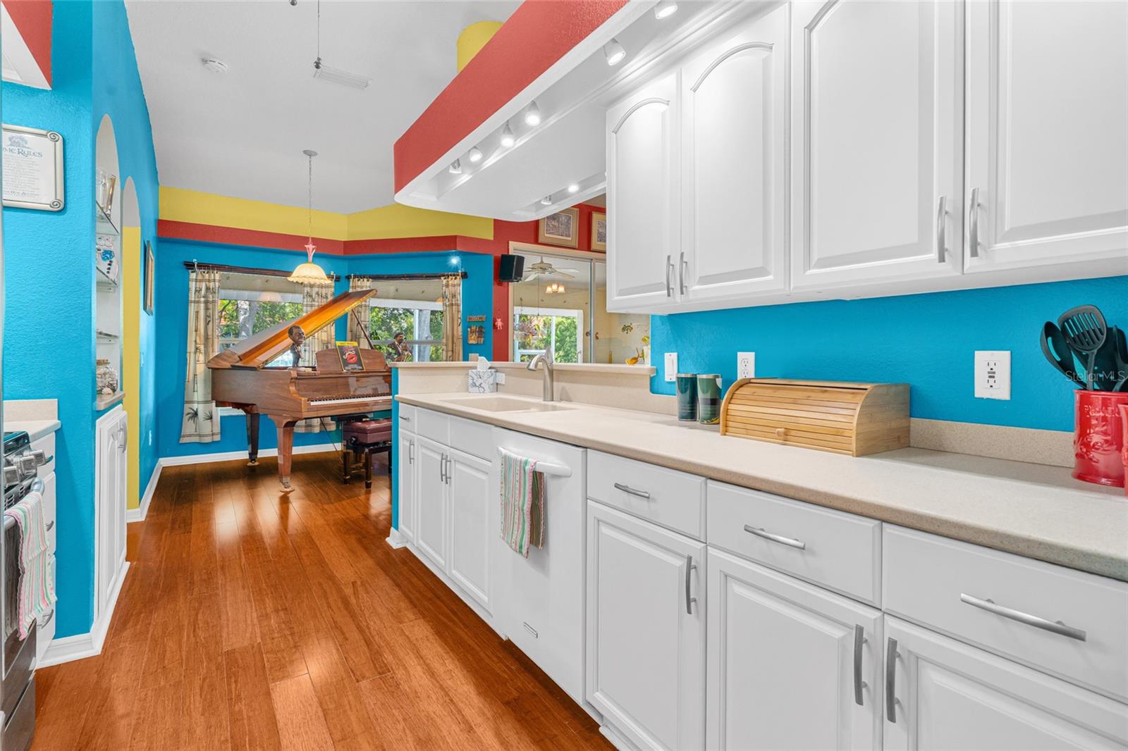 SORRENTO CAY - Residential