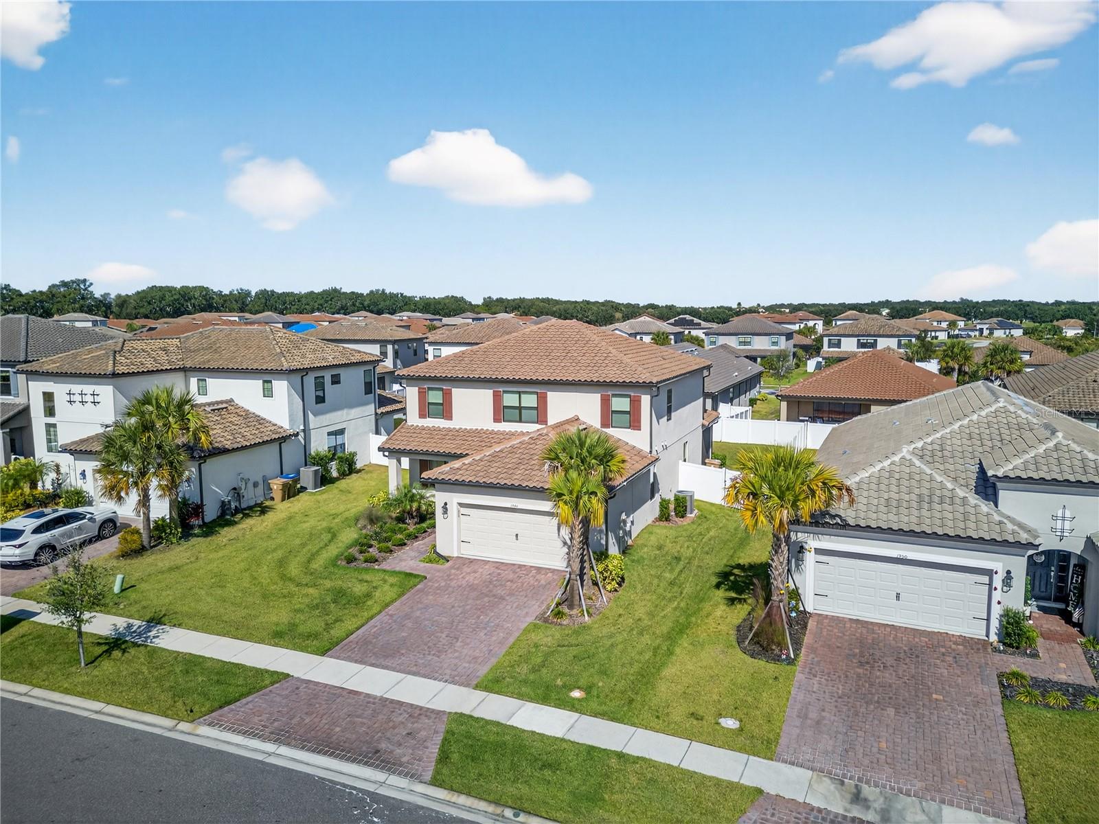 Casas a venda 1 - Jen Dantas 1940 GOBLET COVE STREET