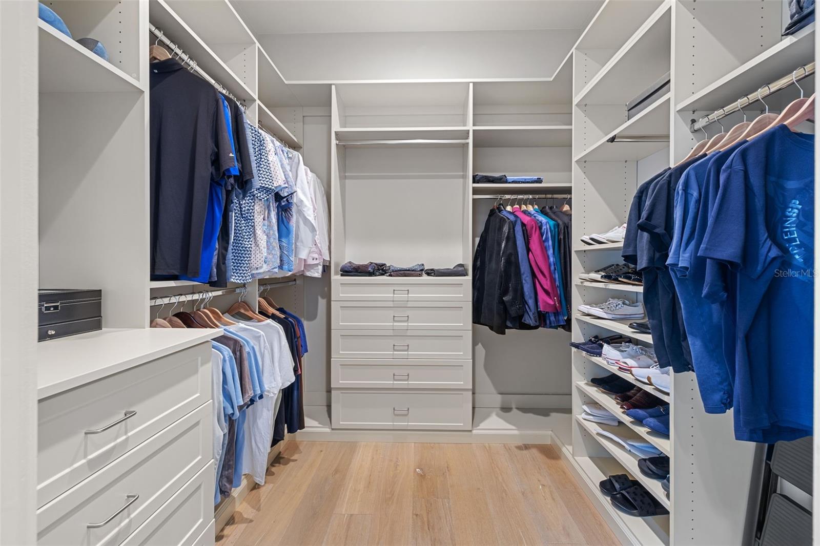 BAYSHORE ESTATES 3 - Residential