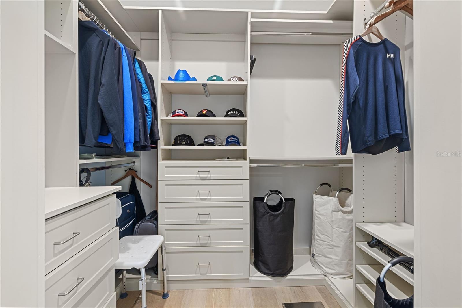 BAYSHORE ESTATES 3 - Residential