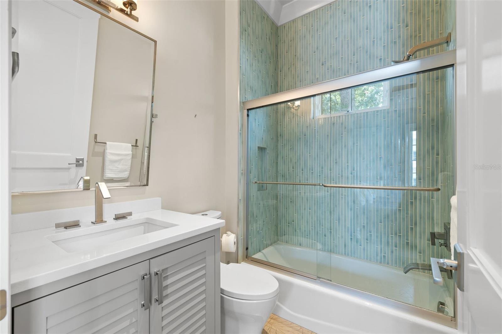 BAYSHORE ESTATES 3 - Residential