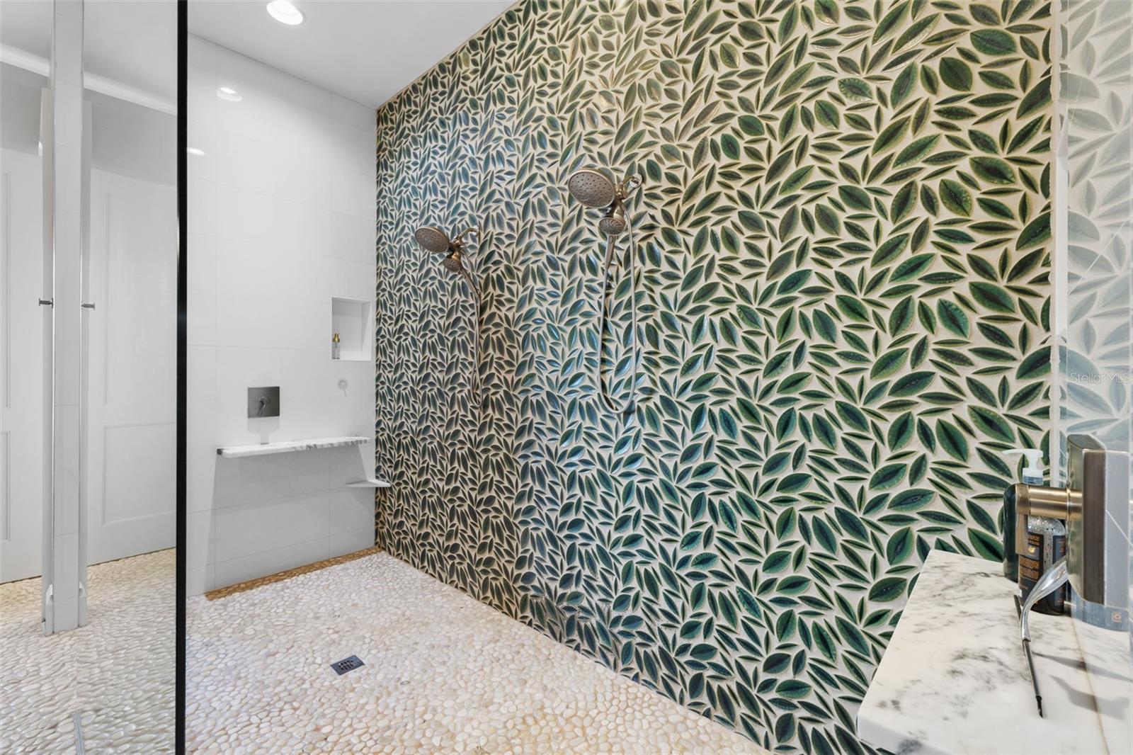 BAYSHORE ESTATES 3 - Residential