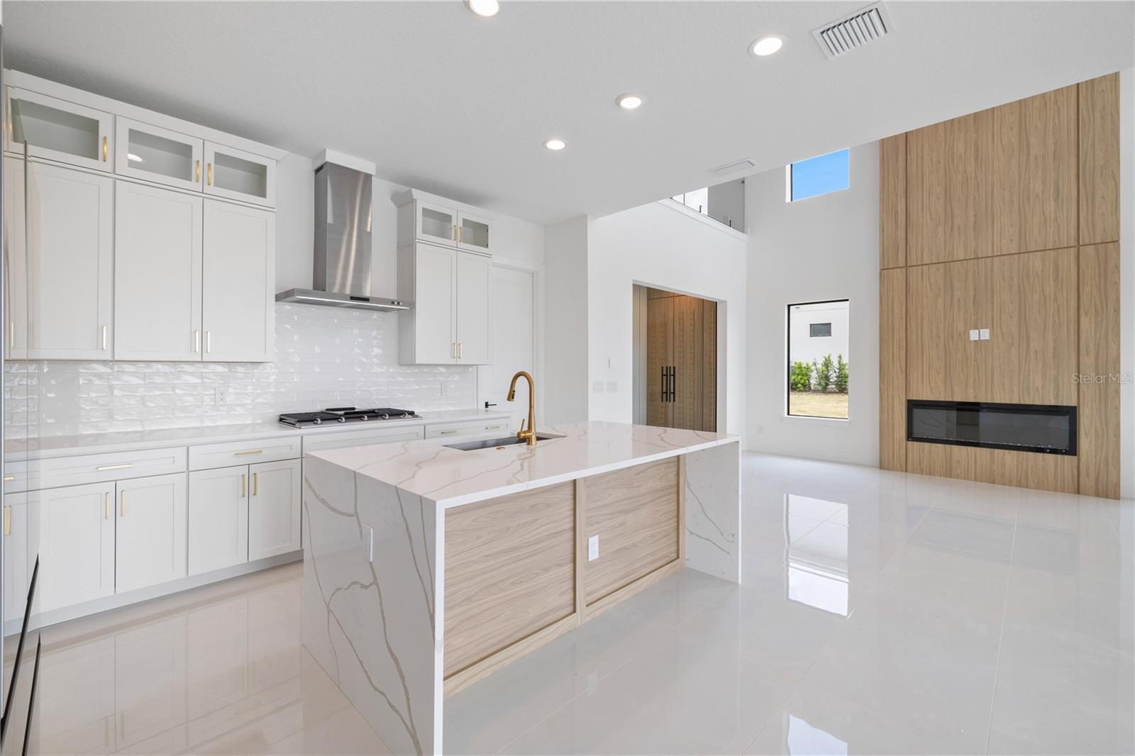 BELLA COLLINA WEST SUB - Residential