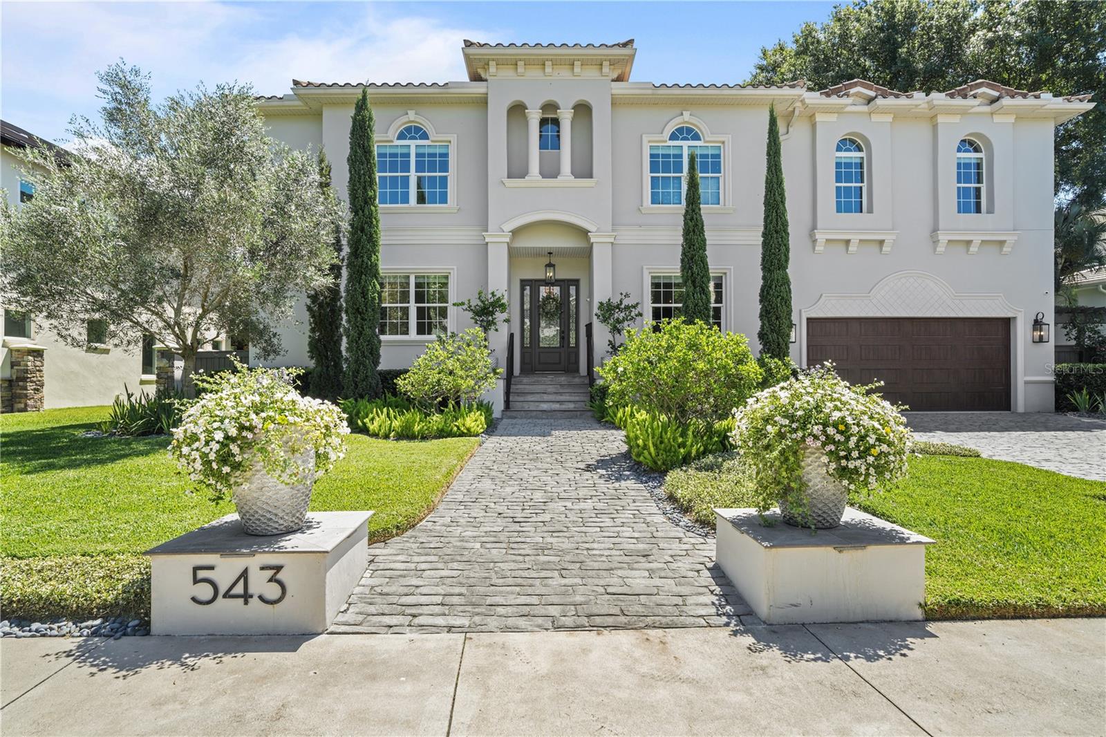 DAVIS ISLANDS - Residential