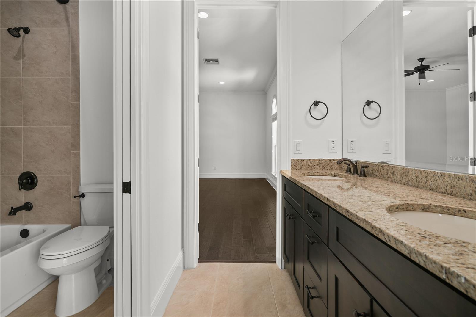 DAVIS ISLANDS - Residential