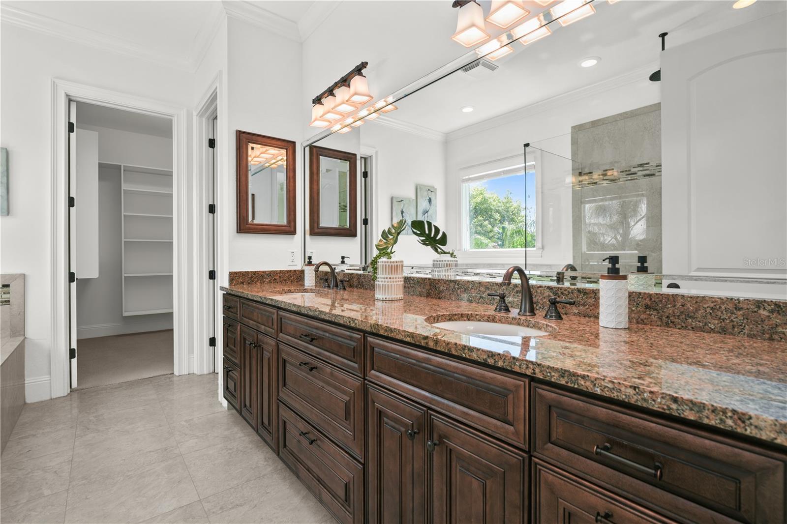 DAVIS ISLANDS - Residential