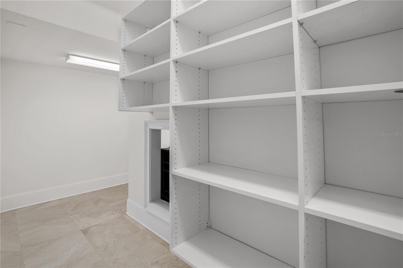 DAVIS ISLANDS - Residential