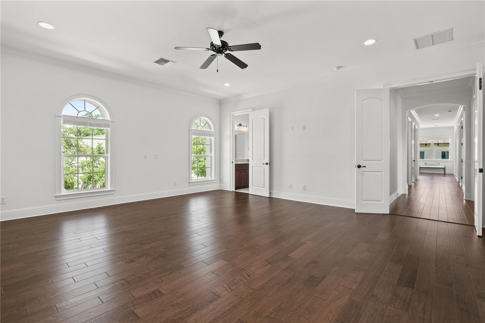 DAVIS ISLANDS - Residential