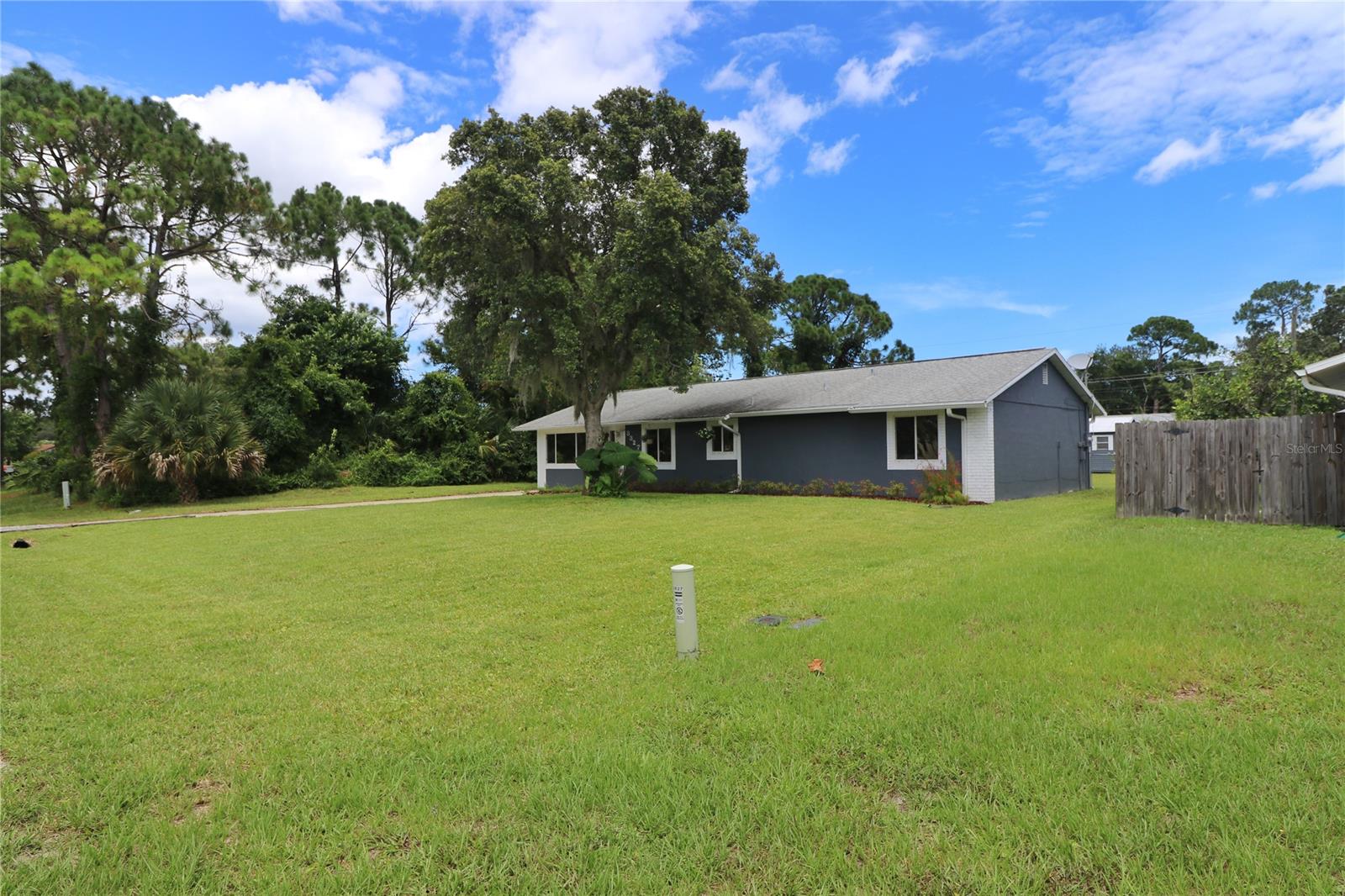 Florida Shores 01 - Residential