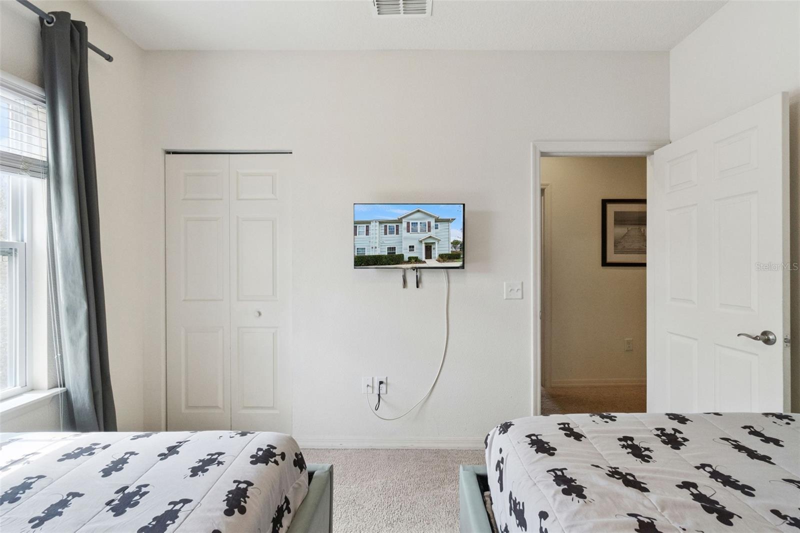 WEST LUCAYA VILLAGE - Residential