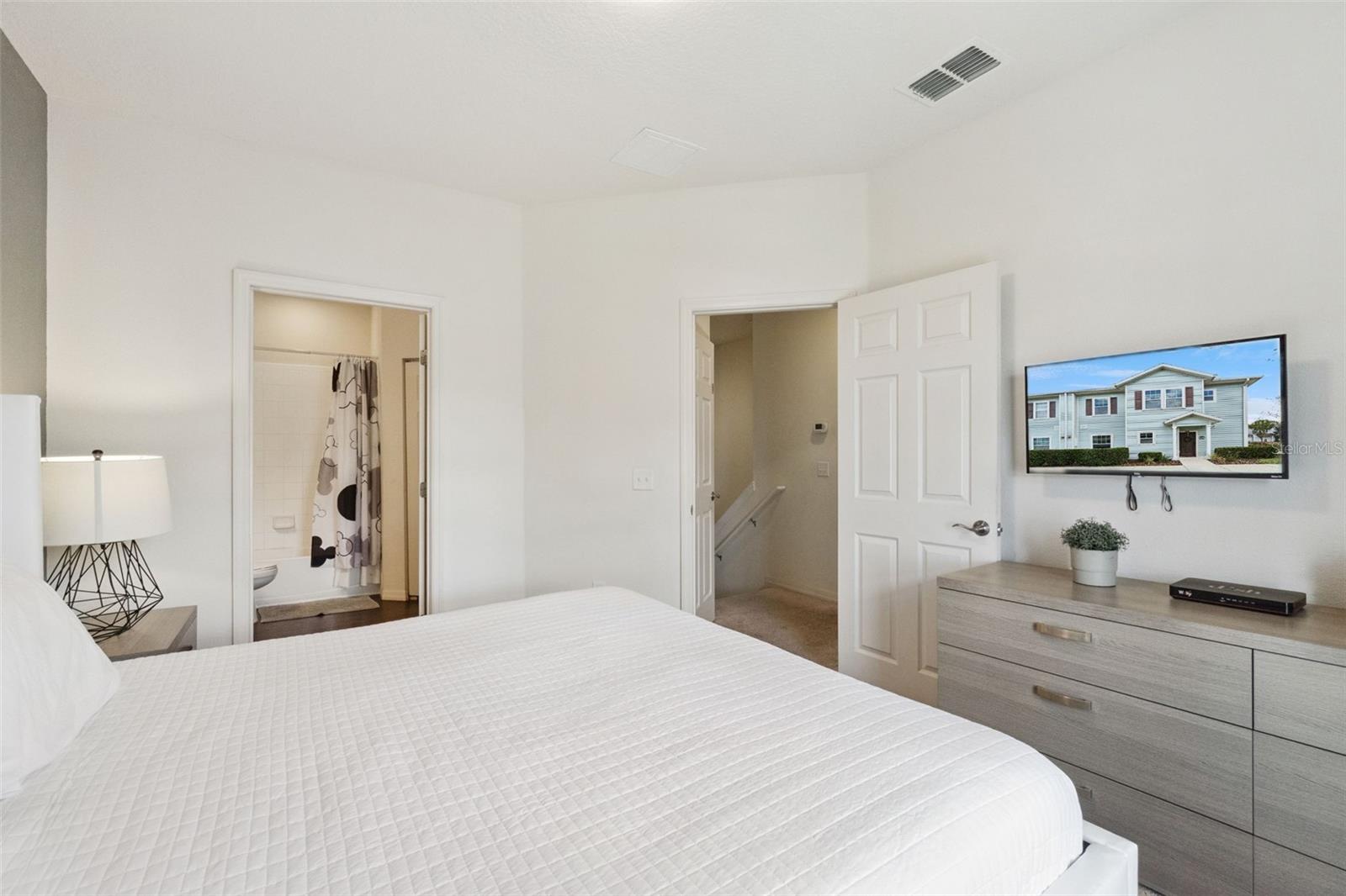 WEST LUCAYA VILLAGE - Residential