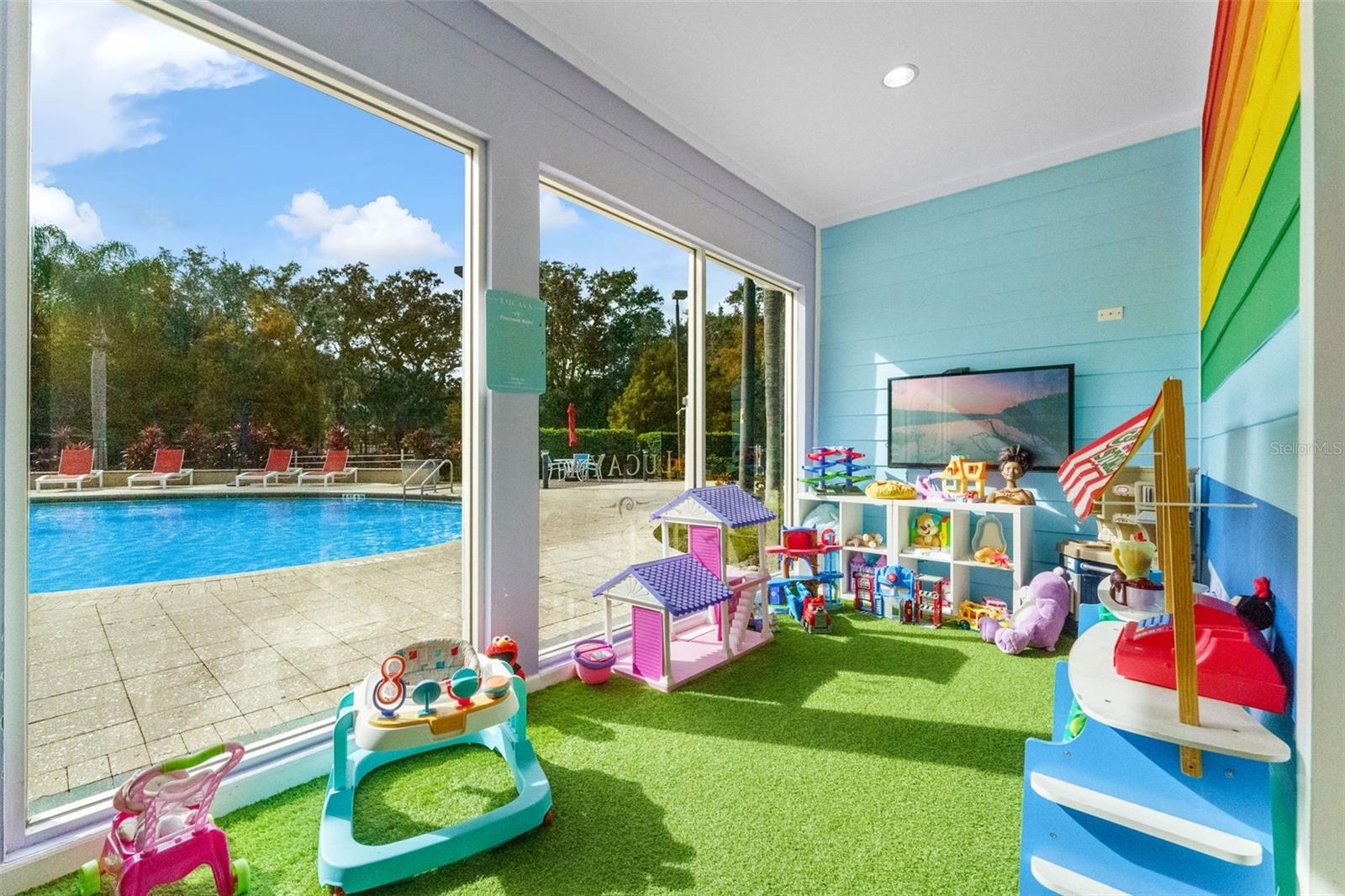 WEST LUCAYA VILLAGE - Residential